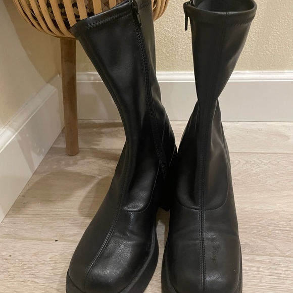 ⚡️SALE⚡️ Steve Madden Platform Ankle Boots - Picture 6 of 6